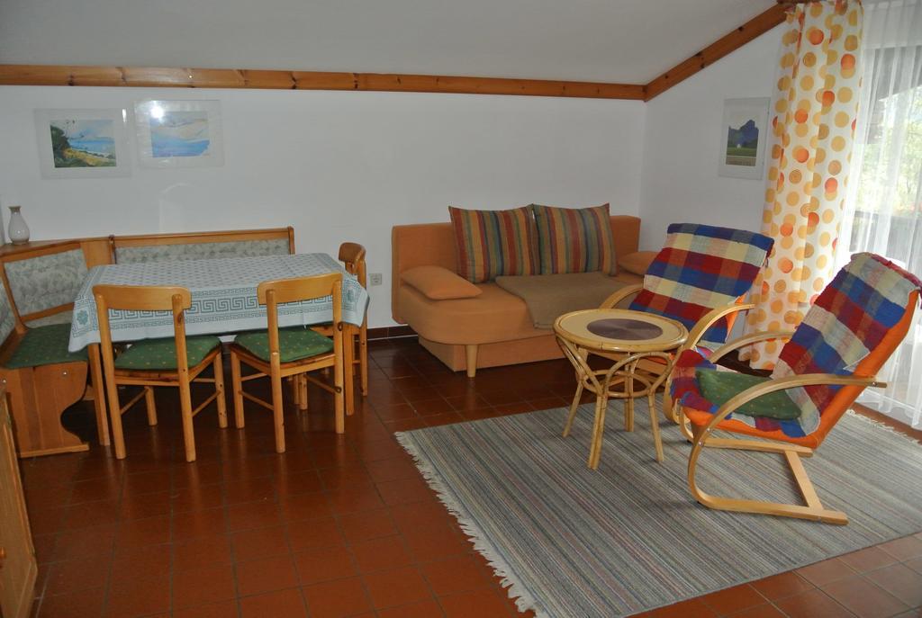 Haus Pock Apartments Presseggersee Quarto foto